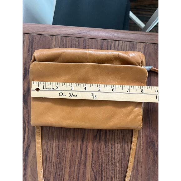 Hobo International Mari Crossbody Leather Purse Camel Tan Color Boho Western - Picture 10 of 11